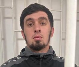 Ресейде іздеу жарияланған шешен белсендісі қазақстандықтардан көмек сұрады