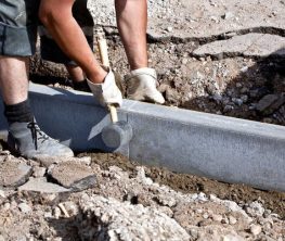 Замену бордюров в Алматы прокомментировали в акимате