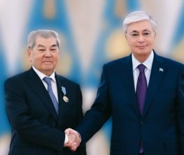 Астананы Нұрсұлтан деп атау бастамасын көтерген Сұлтанов Тоқаевтан марапат алды