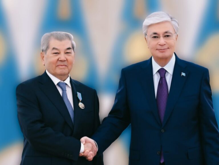 Астананы Нұрсұлтан деп атау бастамасын көтерген Сұлтанов Тоқаевтан марапат алды