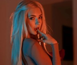 Астанадағы кибертурнирге порноактриса Ева Эльфиді кім шақырғаны белгілі болды