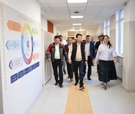 Дархан Сатыбалды Алматыны аралауды бастады