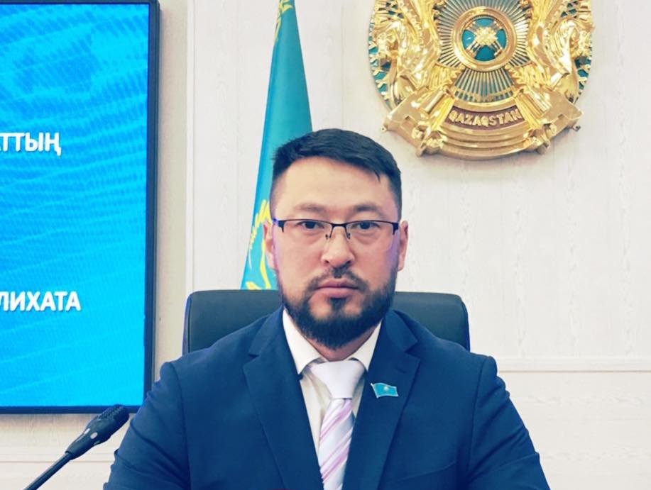 Депутаттан шындықты айтқан үшін 5 млн теңге талап етіп отыр