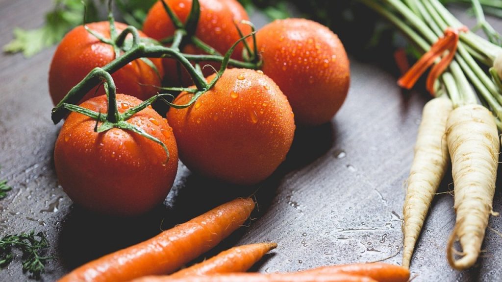 Что предпринимают для стабилизации цен на продукты питания в межсезонье