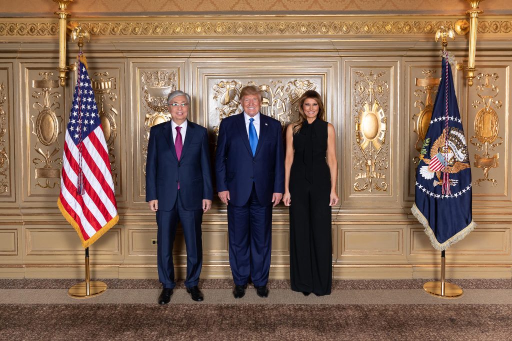 Тоқаев Трампты туған күнімен құттықтады