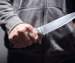 Астанада жігіт бұрынғы қызын өлтіріп, артынша оның інісін жаралады