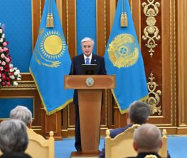 Токаев предупредил тех, кто мешает работе врачей