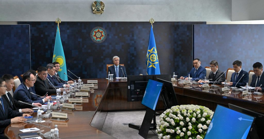 Токаев посетил КНБ и поставил задачи по усилению киберзащиты