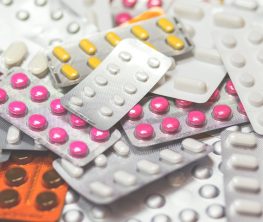 Дәрі-дәрмек саласындағы аудит жүйелі мәселелер мен миллиардтаған шығынды анықтады