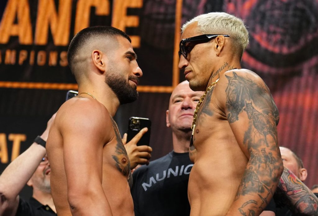 UFC 317: Оливейра и Топурия сразятся за вакантный пояс — где смотреть