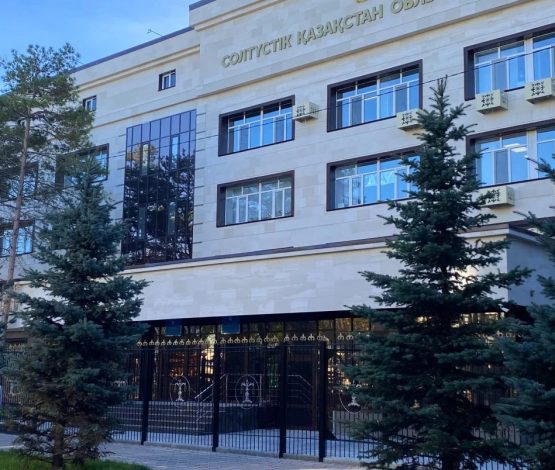 Учительницу, осуждённую за оскорбление нации в СКО, отпустили домой