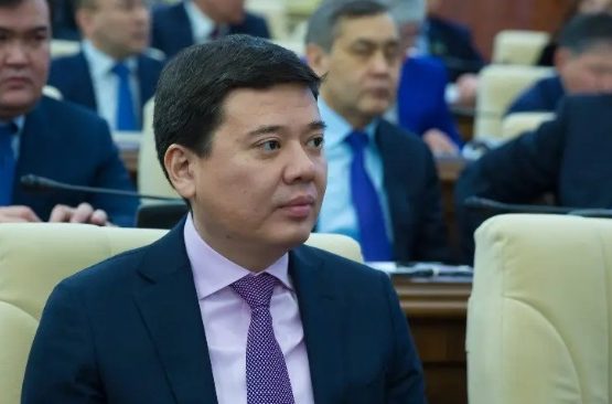 Экс-министра Марата Бекетаева приговорили к 9 годам заключения
