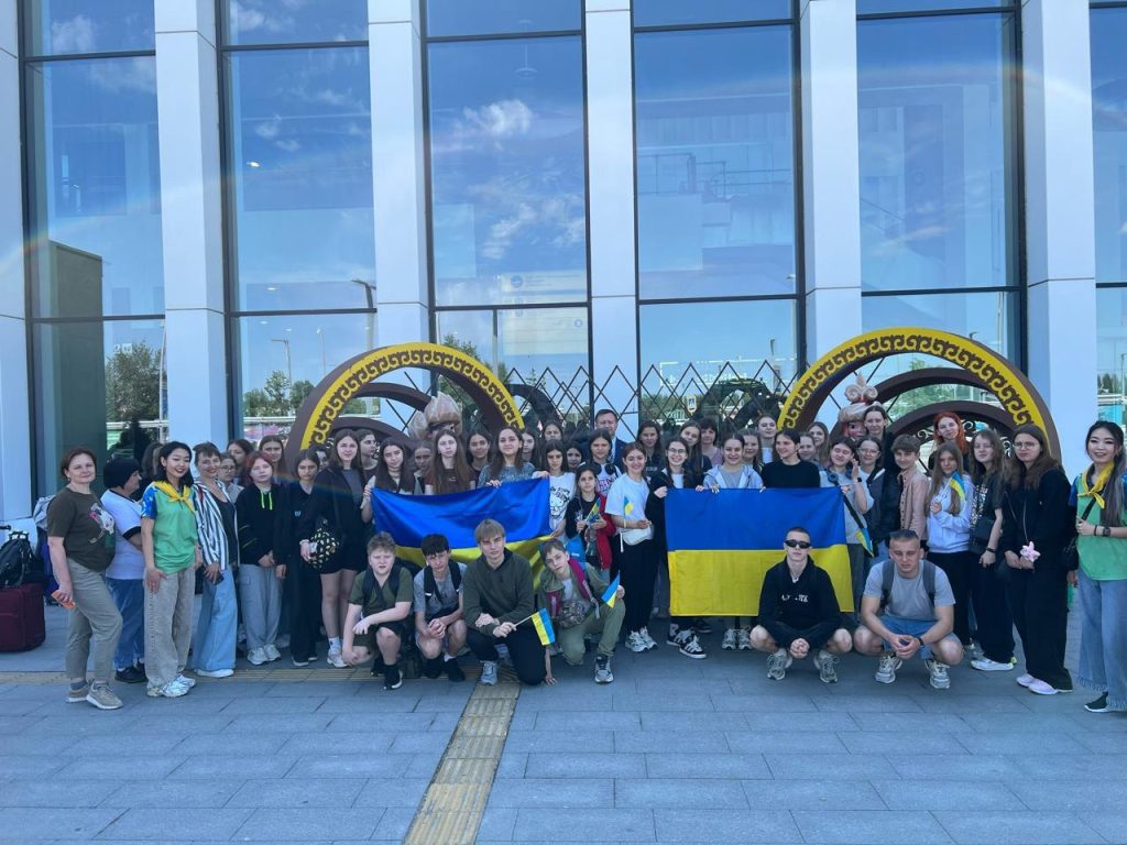 Украинадан келген 45 бала Қазақстанда демалуда