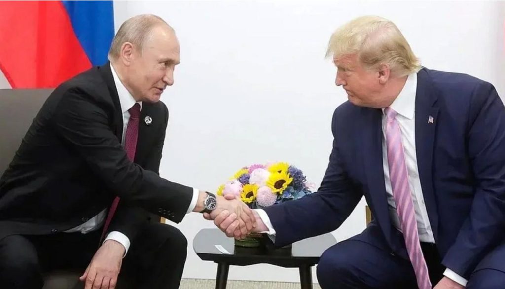 «Украинада бейбітшілік әлі орнамайды» — Трамп Путинмен телефон арқылы сөйлесті