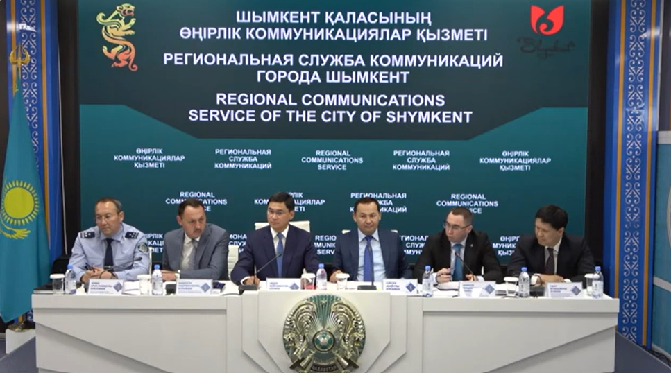 Акимат Шымкента угрожает СМИ за расследование о тендерах