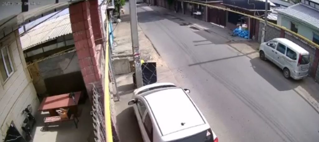 Алматыда үйде жарылыс болды,  үйінді астынан ер адамның мәйіті табылды