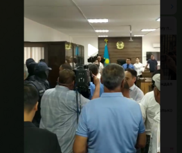 Шерзат ісі: Үкім оқылғаннан кейін сот залында жанжал шықты