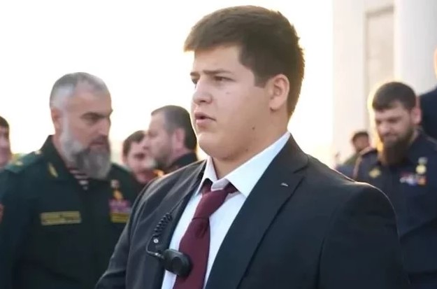 Шешенстанда республика басшысының кәмелетке толмаған ұлы Адам Қадыровтың үйлену тойы өтіп жатыр