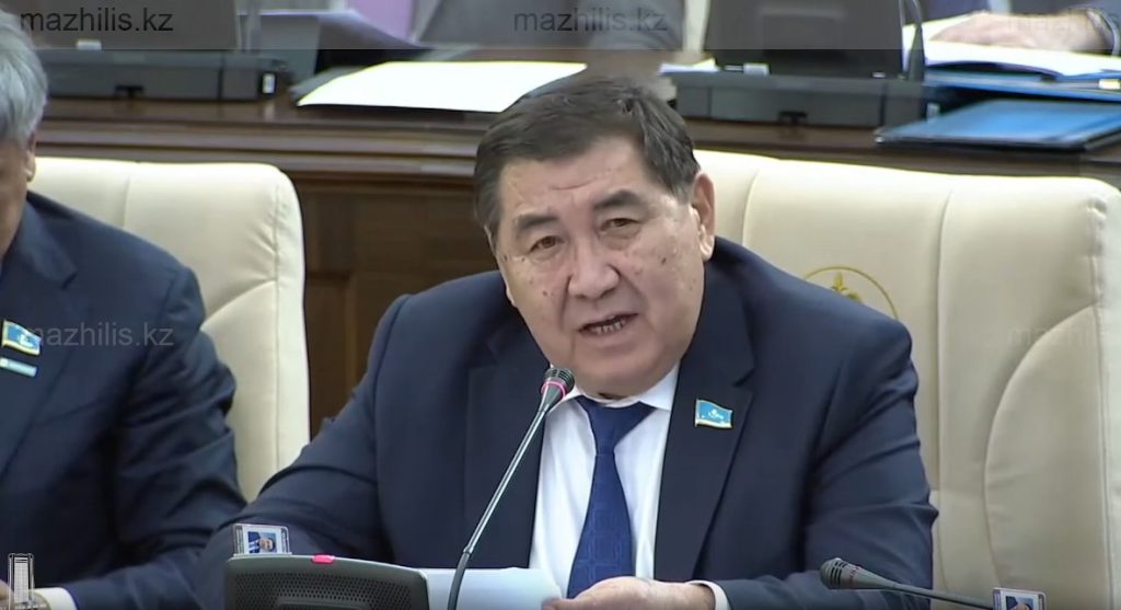 Ермұрат Бапи: Ескі де жаңа Қазақстан туралы қисынсыз мифтер